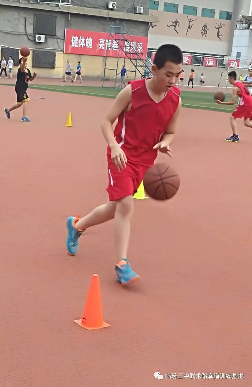 学生球员如何平衡学业和篮球训练调整_2